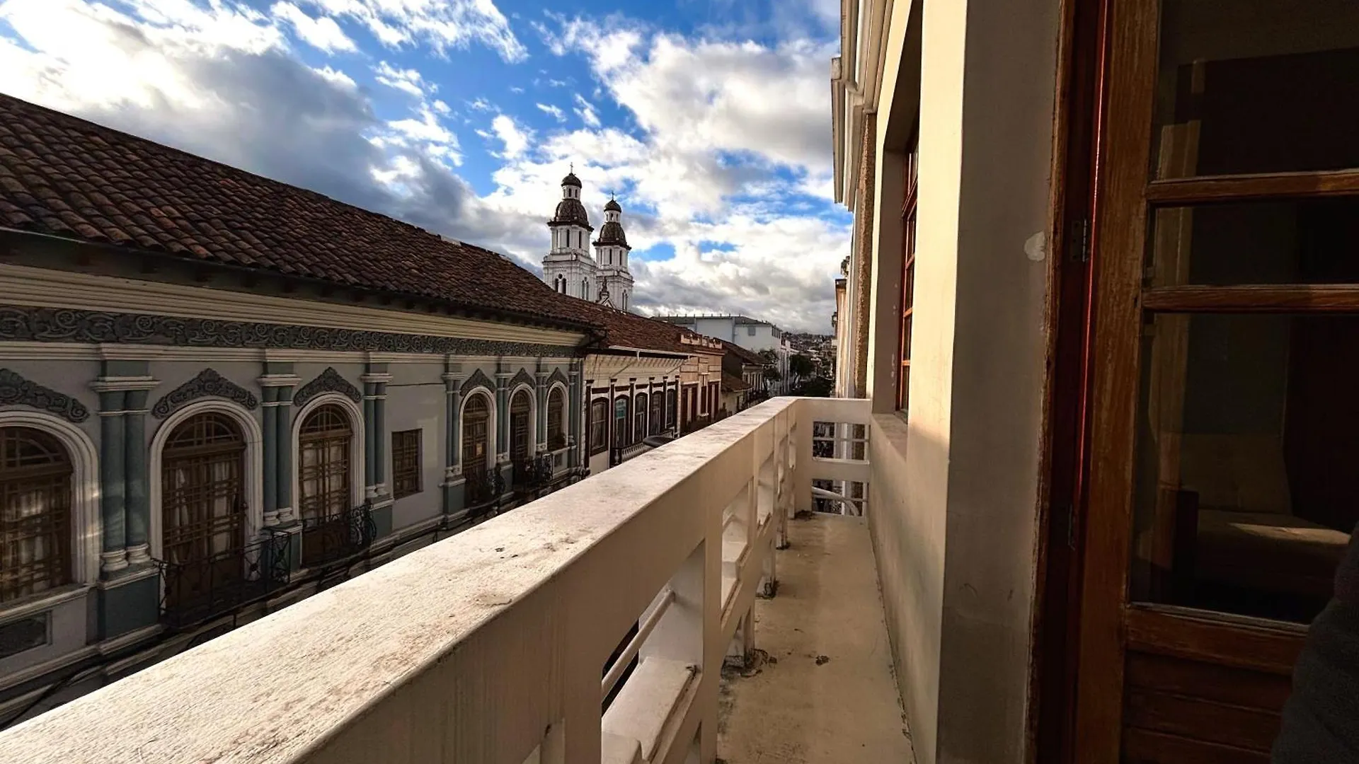 Casa Aida Luz Hotel Cuenca Ecuador